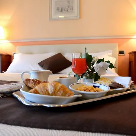Ponte Di Rialto Hotel
