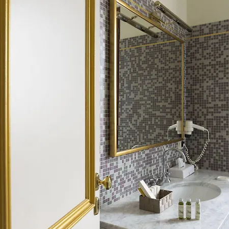 Ponte Di Rialto Hotel 4*