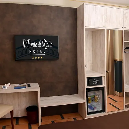 Ponte Di Rialto Hotel 4*