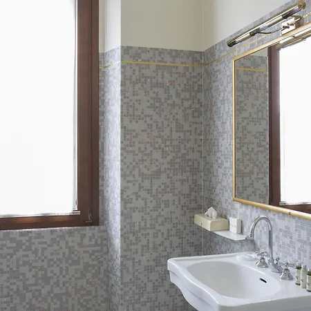 Hotel Ponte Di Rialto 4*